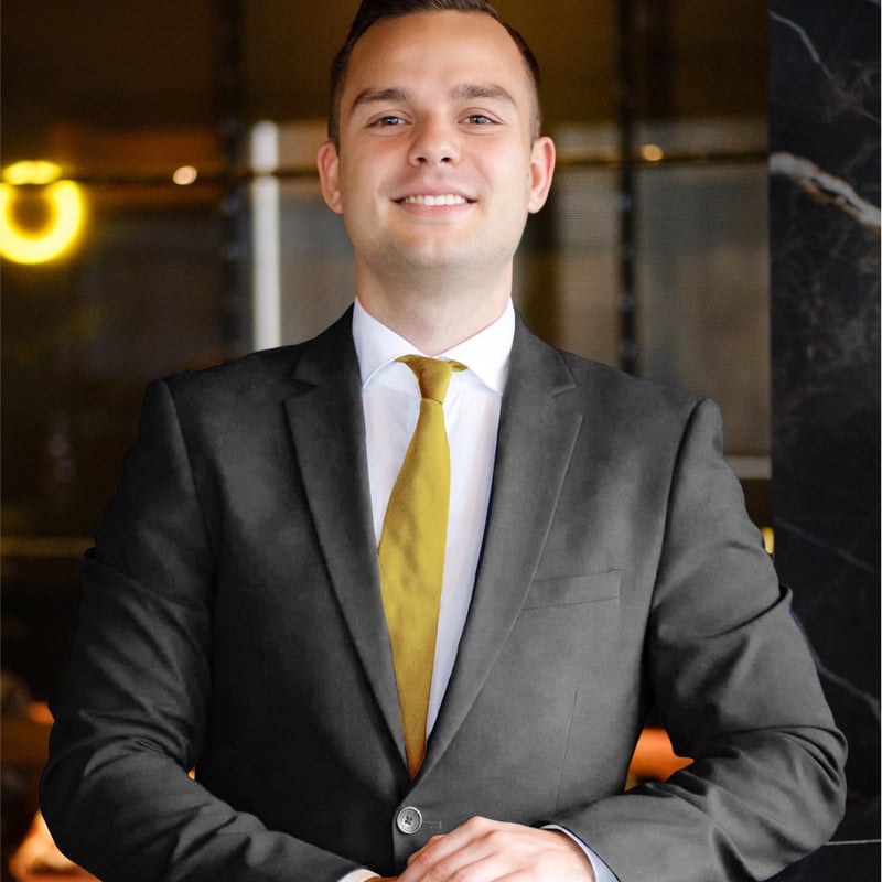 Олег Святенко, RERA-broker