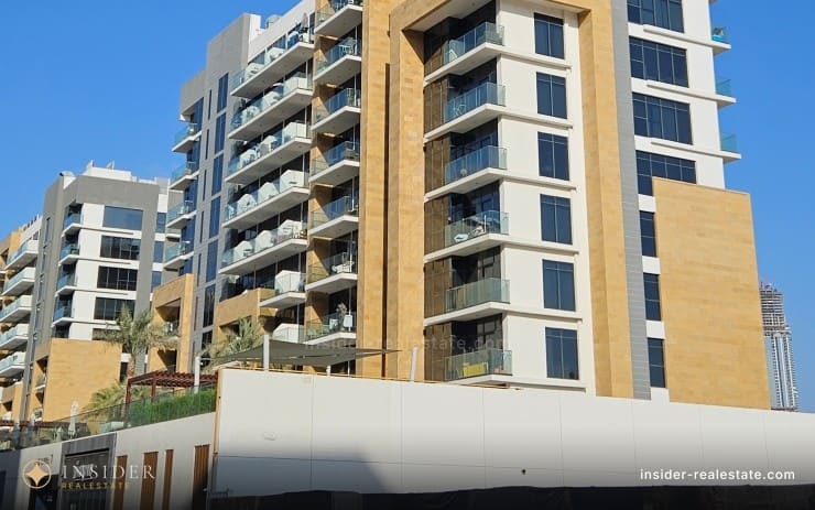 Azizi Riviera 7